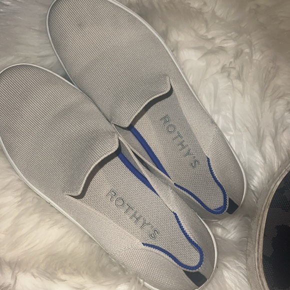 Rothy’s bundle both are size 9 - Picture 2 of 10